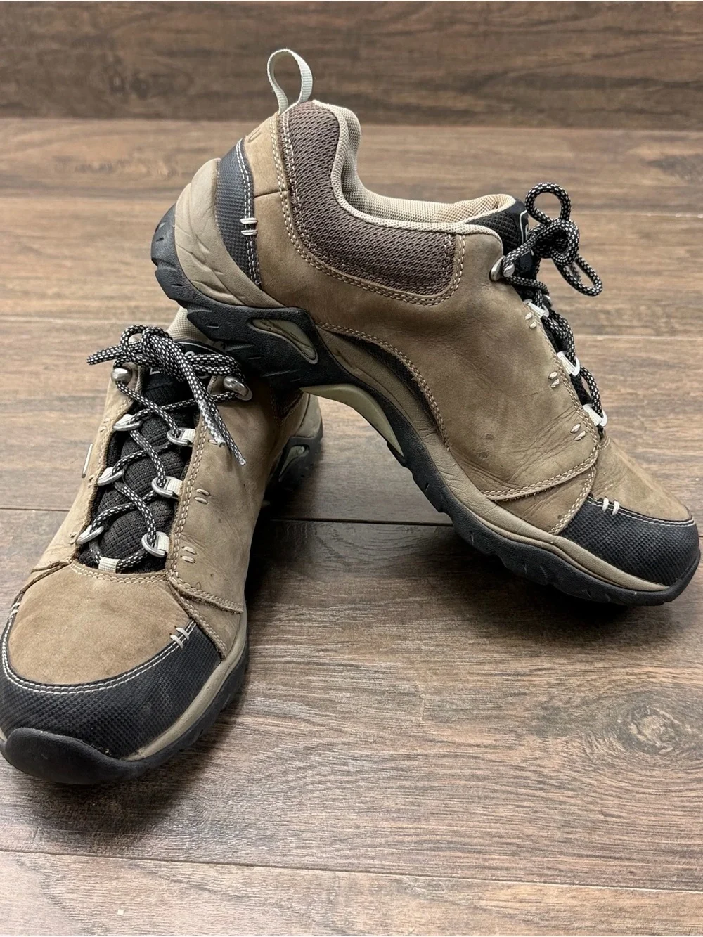 Ahnu Shoes Womens 10 Montara II eVent Tan Waterproof Hiking Outdoor